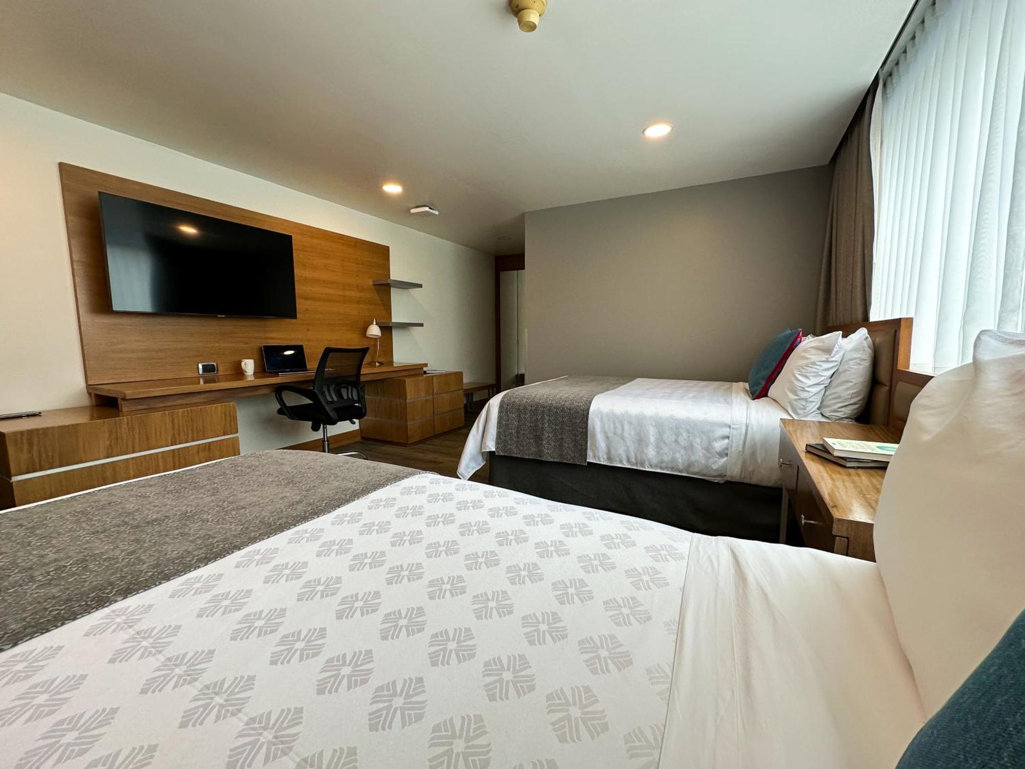 วินด์แฮม การ์เดน กีโต Hotel ภายนอก รูปภาพ