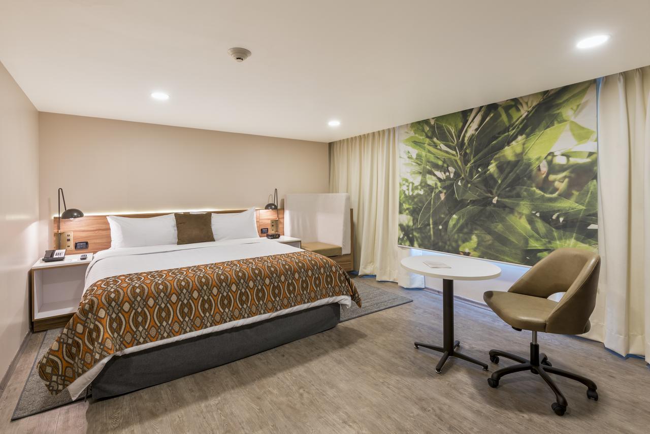 วินด์แฮม การ์เดน กีโต Hotel ภายนอก รูปภาพ
